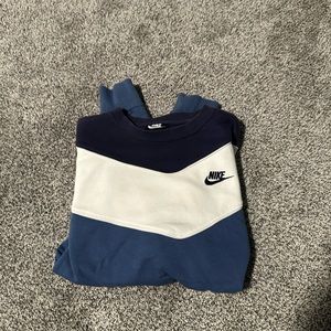 Nike cropped crew neck